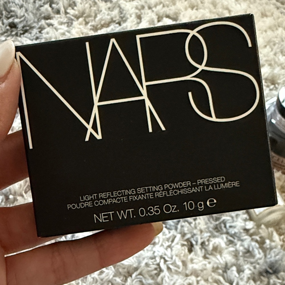 NARS Light Reflecting Pressed Setting Powder